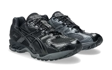 HAVEN x ASICS Gel-Nimbus 10.1 Black Paar schräg seitlich