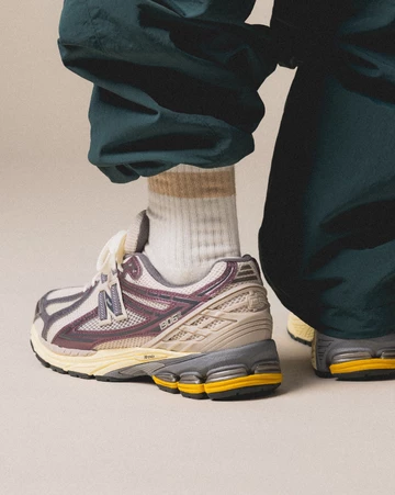 New Balance 1906R Licorice