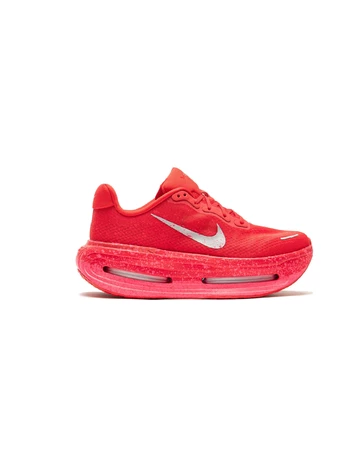 Nike Vomero Premium University Red Außenseite
