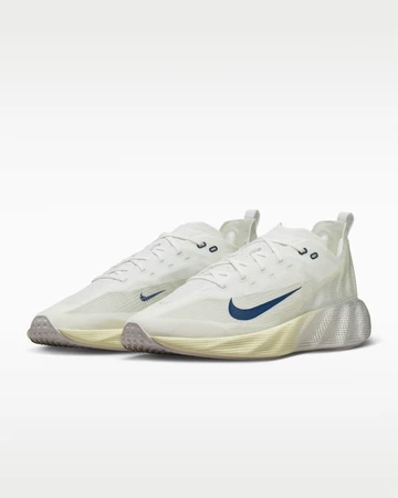 Nike Ava X Alabaster Paar seitlich