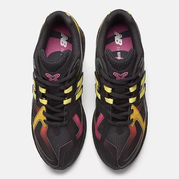 Bricks & Wood x New Balance 1906U Black Multi von oben