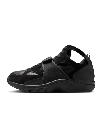 Nike Air Trainer Huarache Triple Black Außenseite