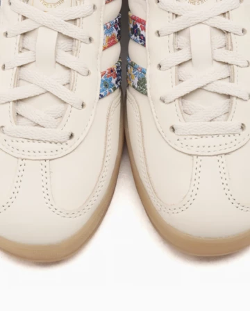 Liberty London x adidas Gazelle Indoor Beige Floral Detailbild