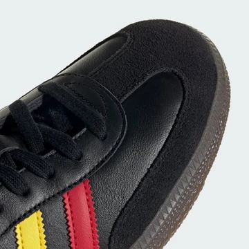 Die Toebox des adidas Samba Rasta Core Black