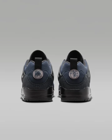 Jordan Spizike Low Dark Obsidian von hinten