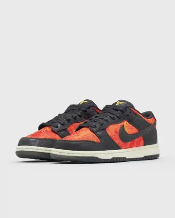 Nike Dunk Low Protro Kobe Bryant Mamba Eterno schräg
