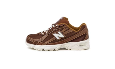 New Balance 740 Pumpernickel