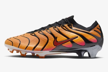 Die Außenseite des Air Max Plus Mercurial Vapor 15 Pimento