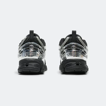 The Basement x New Balance 1906R Silver Pack Paar Ferse