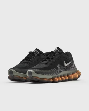 Nike Air Liquid Max AW Black Metallic schräg
