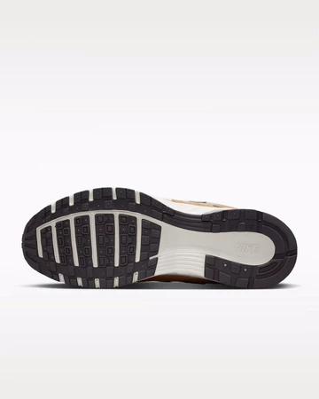 Nike P-6000 SE LNY Sohle
