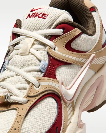 Nike V5 RNR Soft Pearl Detailbild