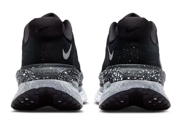 Nike Vomero Premium Oreo von hinten