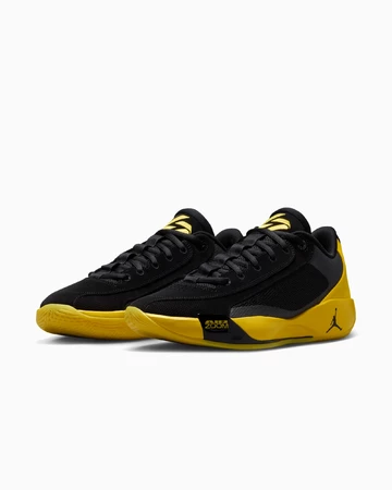 Jordan Quai 54 Tour Yellow Air Zoom Paar