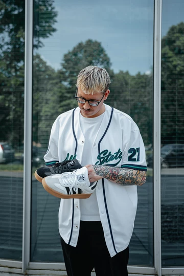 Der schwarze adidas Samba XLG - latest Pick Up