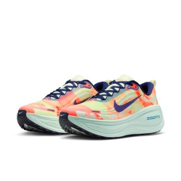 Nike Vomero Plus Barely Volt Paar