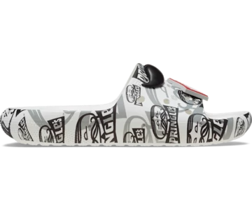 Der Pringles Crocs Classic Slide von außen