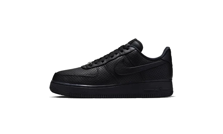 Air Force 1 Low Perforated Leather Titelbild auf weißem Hintergrund