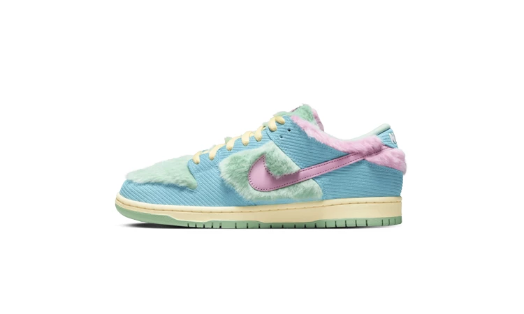 Verdy SB Dunk Low Visty Titelbild auf weißem Hintergrund