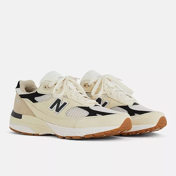 New Balance 993 Sea Salt schräg frontal