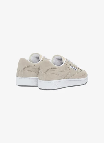 Der Der JJJJound Reebok Club C 85 Grey Leather in Cork von hinten