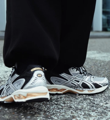 ASICS Gel-Nimbus 10.1 Piedmont Grey am Fuß