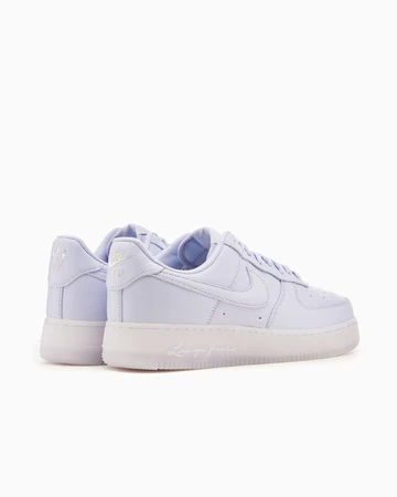 NOCTA x Nike Air Force 1 Low Cobalt Tint Paar schräg von hinten