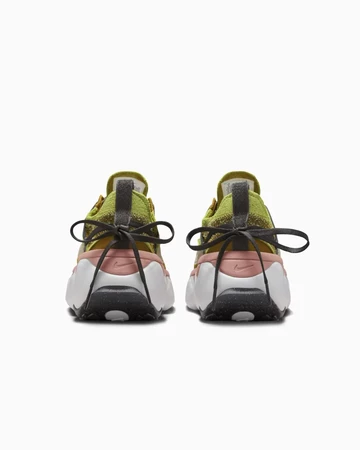 Nike Flyknit Bloom Bronzine von Hinten