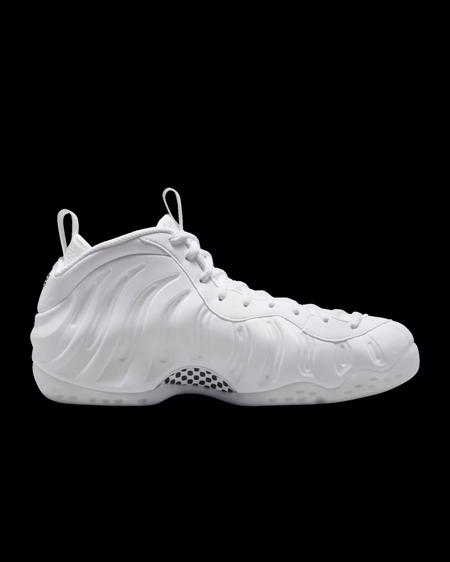 Nike Air Foamposite One Triple White Dead Stock