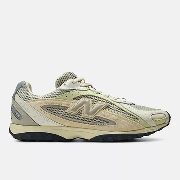 AURALEE x New Balance 204L Pack Außenseite