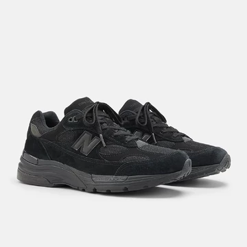 New Balance 992 Black Paar seitlich