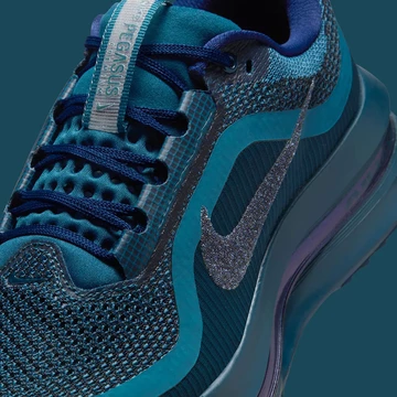 Swarovski x Nike Pegasus Premium Blue Force Detailbild