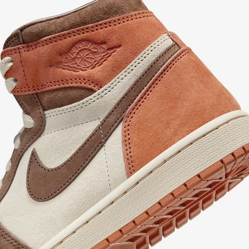 Die Ferse des Jordan 1 High Dusted Clay