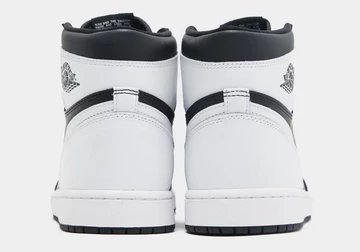 Jordan 1 High OG Black White von hinten