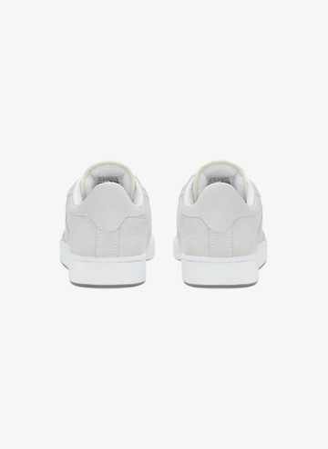 Der JJJJound Reebok Club C 85 Grey Leather Pack in Weiß