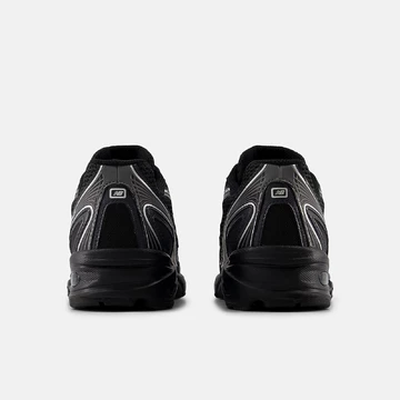 New Balance 740 All Black Fersen