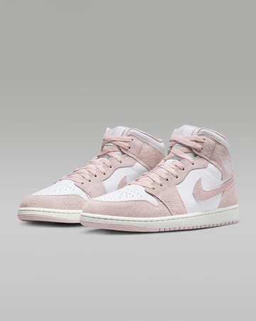 Jordan 1 Mid SE Legend Pink schräg frontal