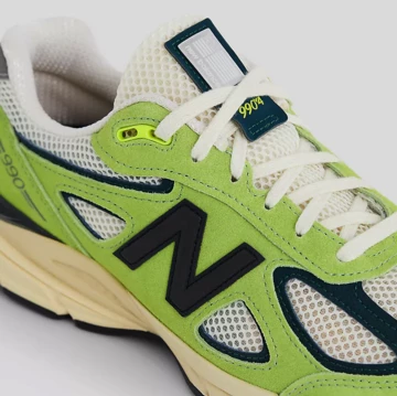 New Balance 990v4 Hi-Lite Detail Laces