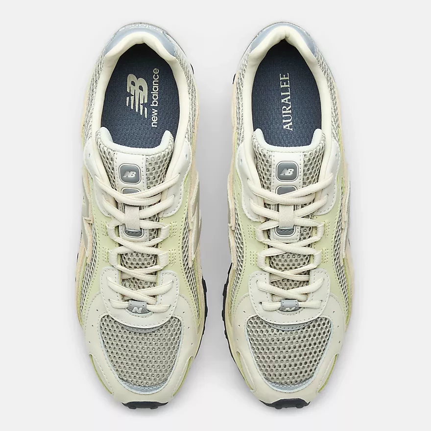 AURALEE x New Balance 204L Pack | Dead Stock