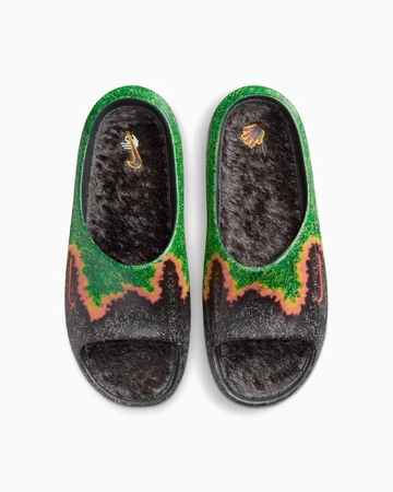 .SWOOSH x Nike ReactX Rejuven8 Slide Touch Grass Dark Smoke Grey Paar