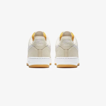 Air Force 1 Light Cream Gum von Hinten