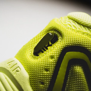 Nike Air Pegasus Wave Light Lemon Twist Mood 3