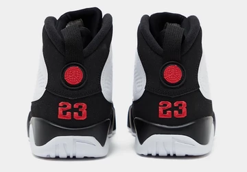 Air Jordan 9 Retro Space Jam 2026 von hinten
