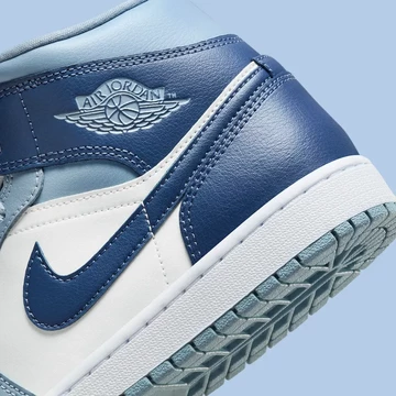 Die Ferse des Jordan 1 Mid Diffused Blue