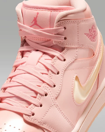 Jordan 1 Mid Valentine’s Day Upper Closeup