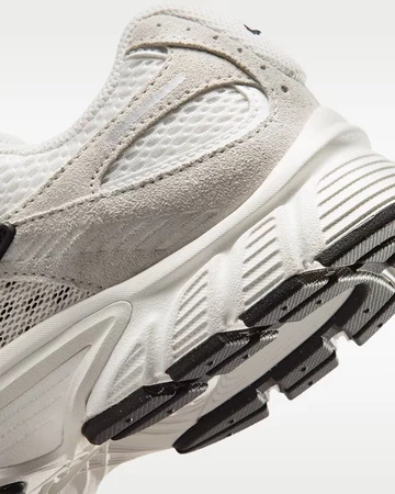 Nike V5 RNR Photon Dust Detailbild