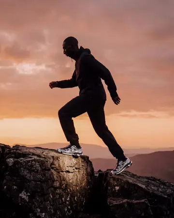 BSTN x Salomon XT-6 5AM am Model