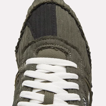 MARKET Reebok Classic Leather Pump Army Green Detail Toebox