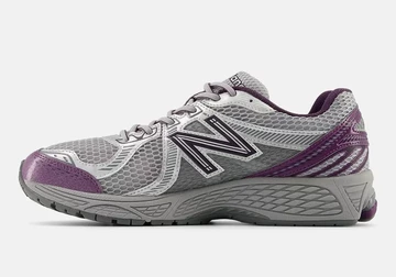 Der New Balance 860V2 Grey Purple von innen