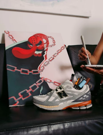 The Whitaker Group New Balance 1906U Willful Bias Pack mit Stiften